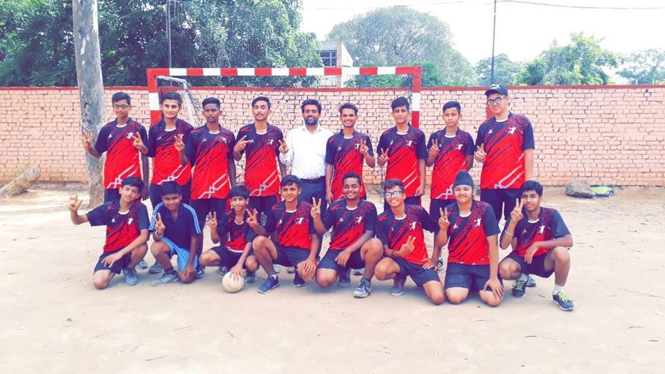 BVM Udham Singh Nagar lifts the Gold in U/17 Handball  Tournament (Boys)
